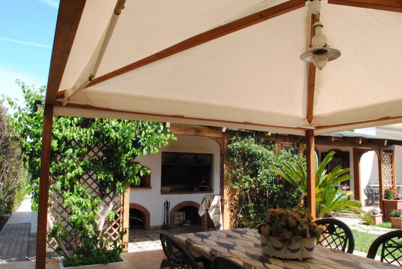 Villa Regina B&B Nettuno Buitenkant foto