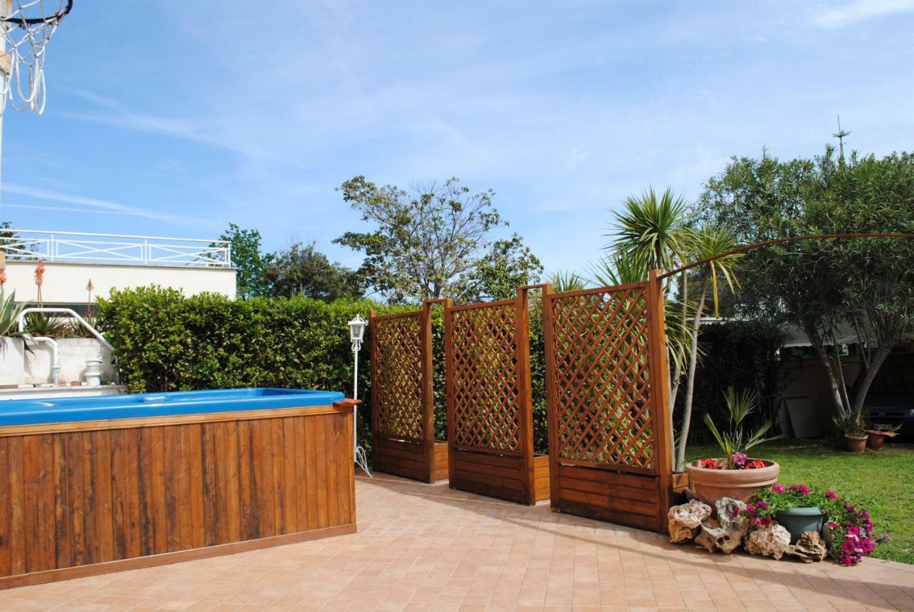 Villa Regina B&B Nettuno Buitenkant foto