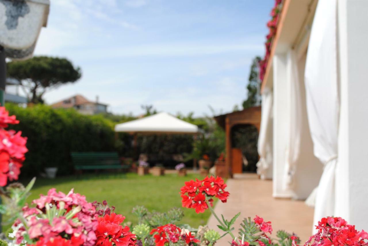 Villa Regina B&B Nettuno Buitenkant foto